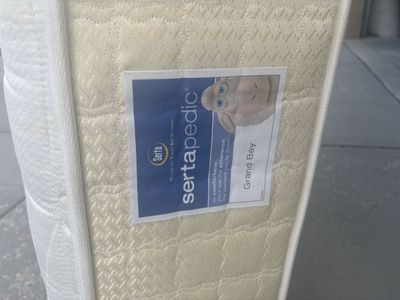 Full size mattress