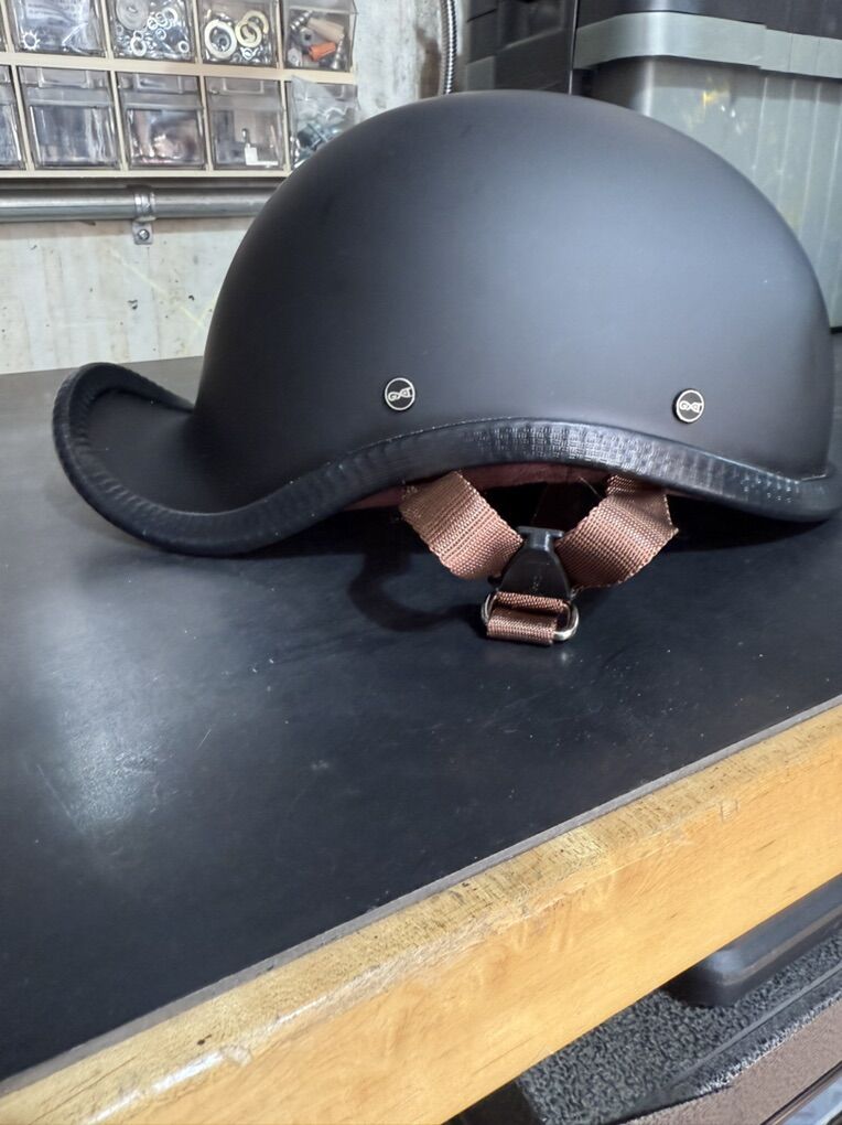 BRAND NEW HELMET GXT