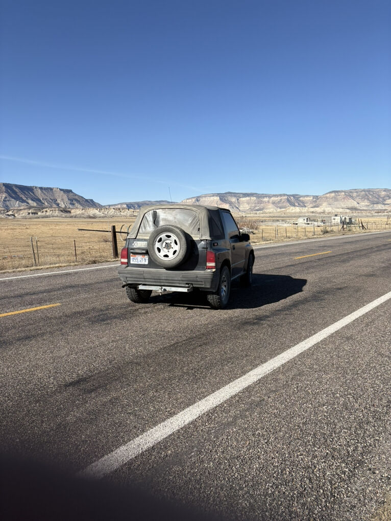 1994 GEO TRACKER Base