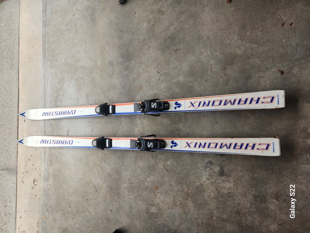 Dynastar Chamonix 180 cm Skis + Salomon Bindings