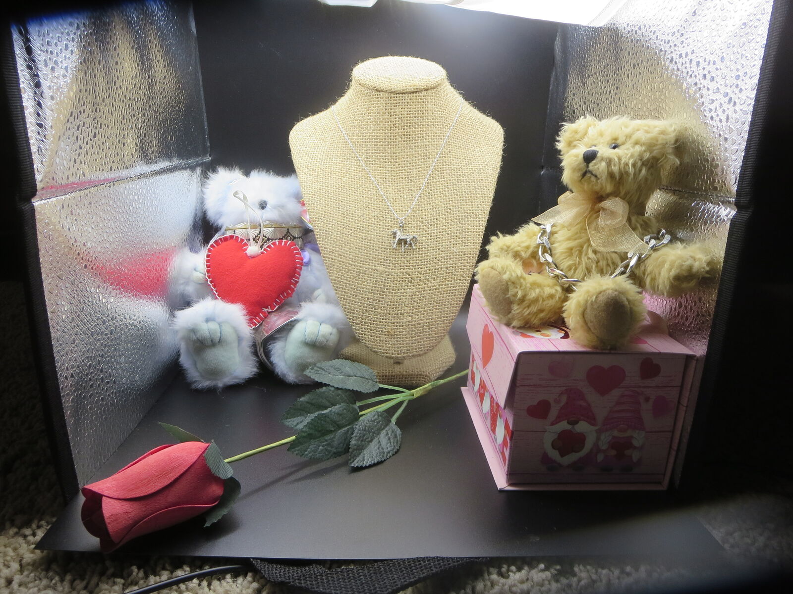 Beautiful sterling silver carousel horse prndant with 16" necklace