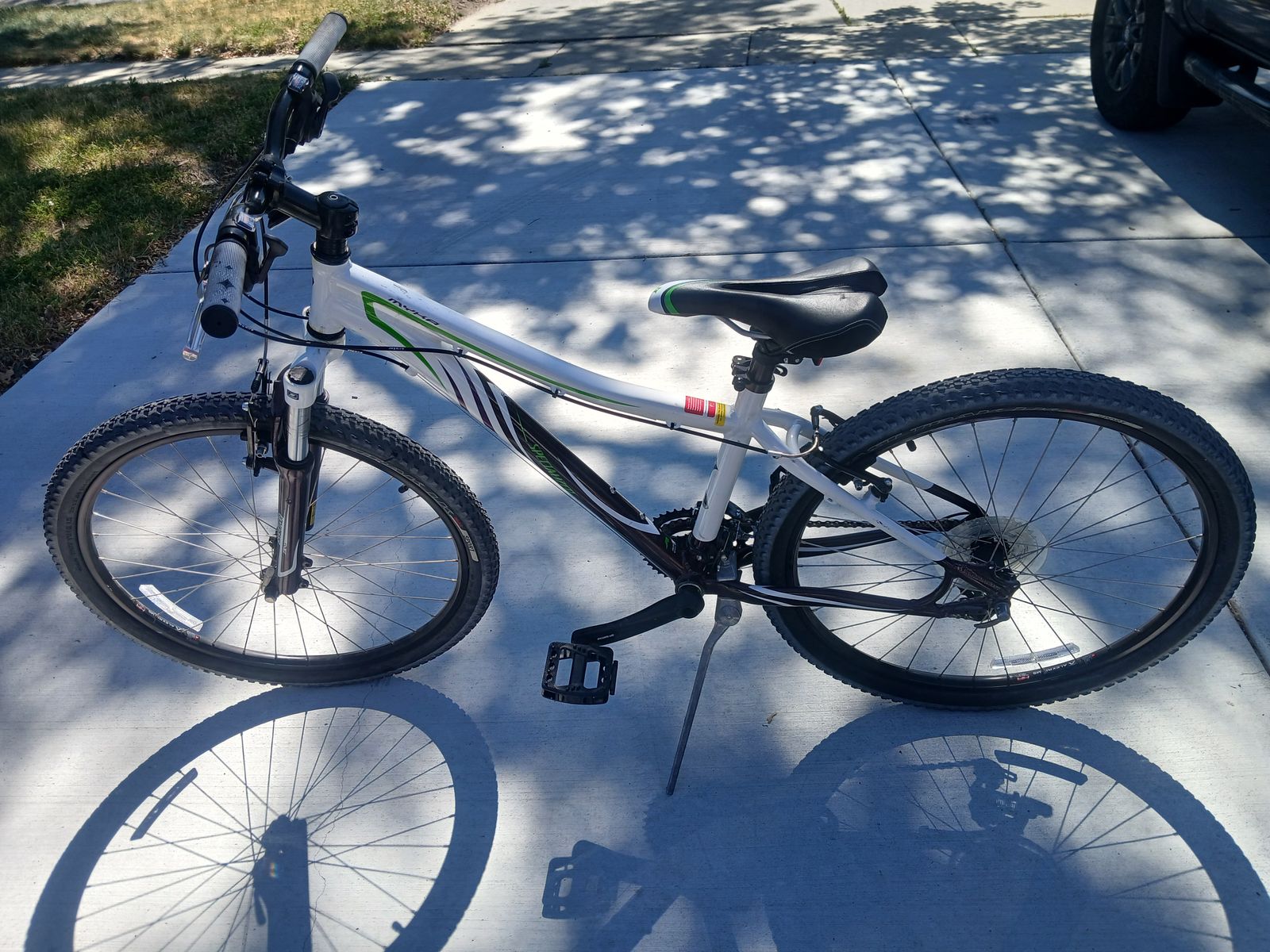 Specialized Myka 26" Women’s Mountain Bike - Very Good Condition
