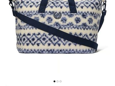 Pink Victorias Secret Weekender Bag