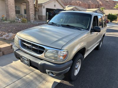 2000 Ford Explorer XLT