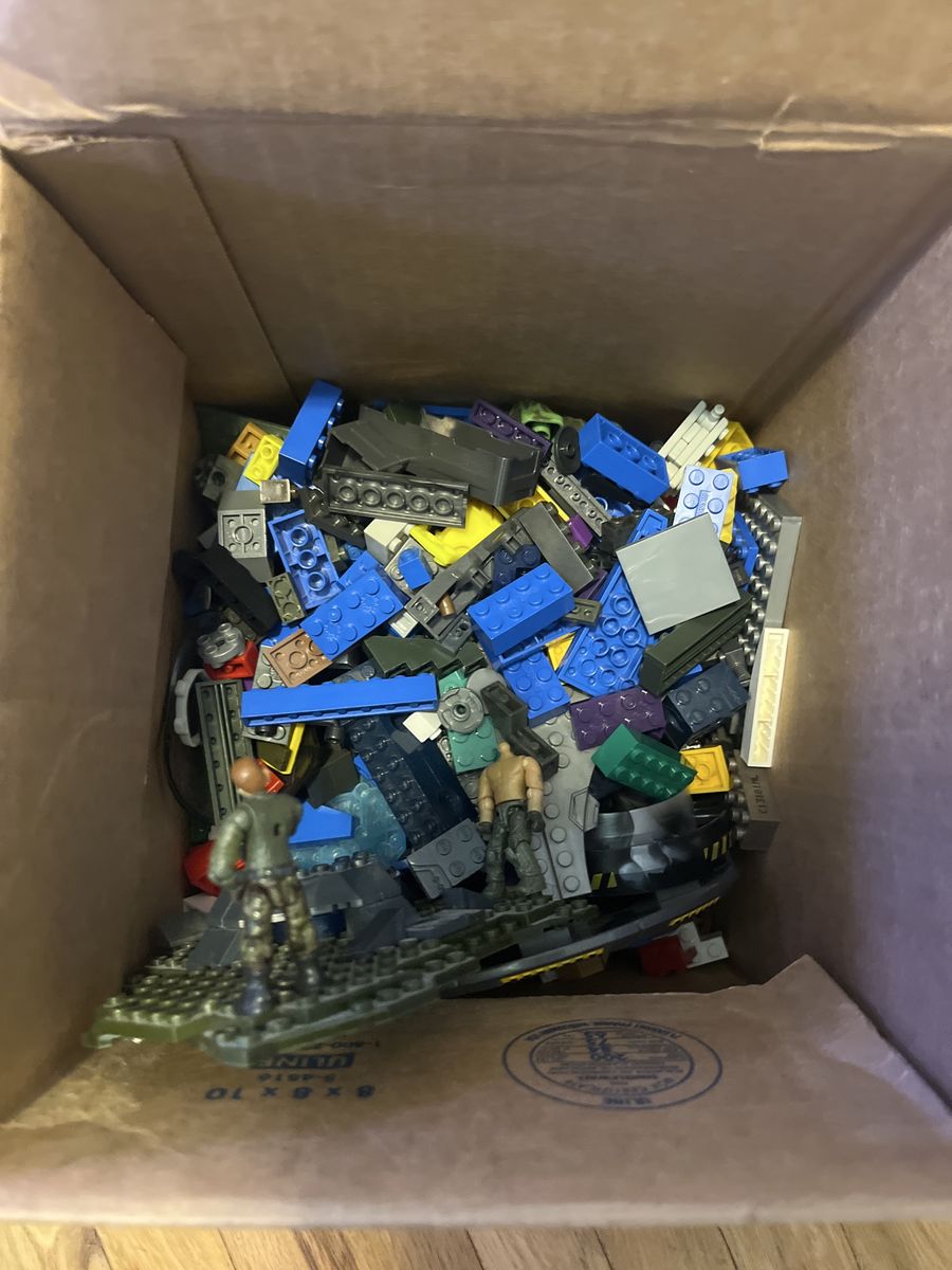Megablocks / fake Lego halo lot