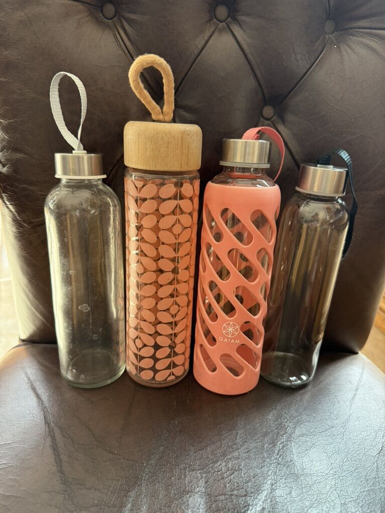 Set of all glass drink containers (4)