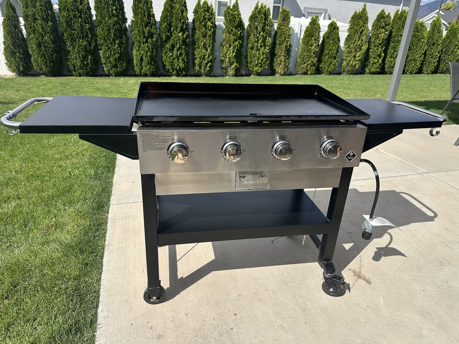 Member's Mark 4-Burner Outdoor Gas Griddle / Flat Top Grill – Great Condition
