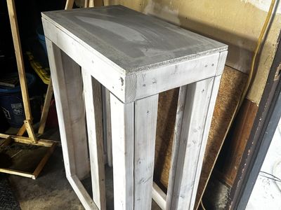 Aquarium stand or terrarium stand