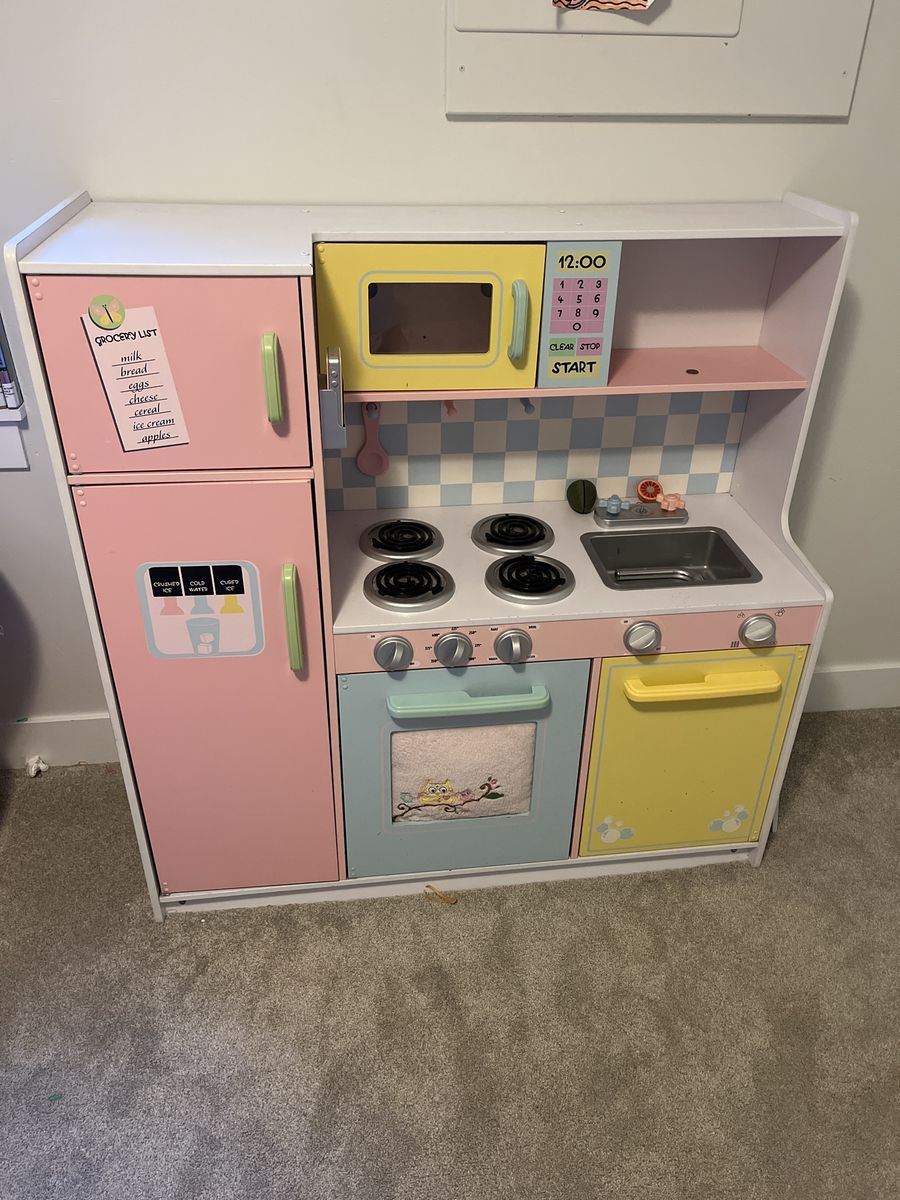 KidKraft Pastel Wooden Play Kitchen with Refrigerator, Oven, and Microwave