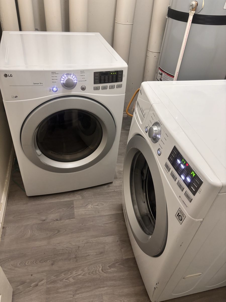 LG Front Load Washer & Electric Dryer Set