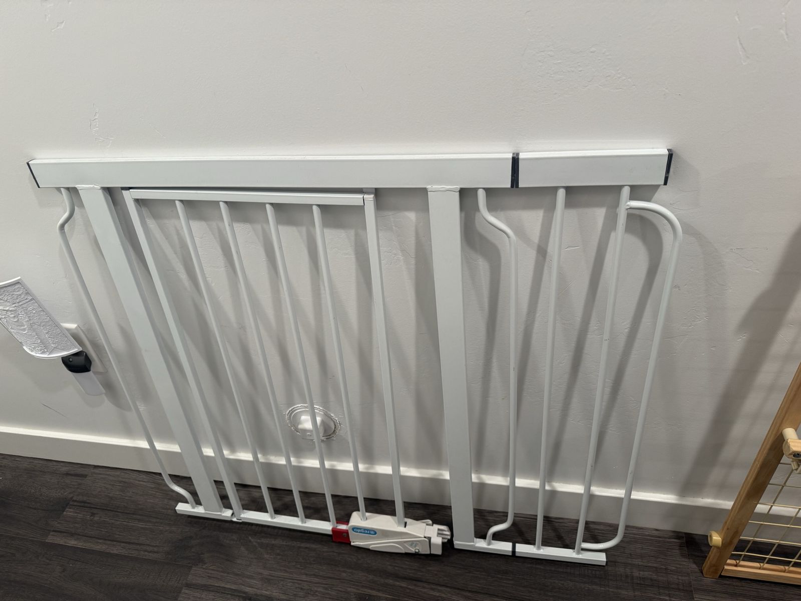 Regalo Walk Through Baby Gate