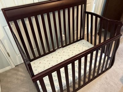 Dark Wood Convertible Baby Crib & Toddler Bed with Mattress