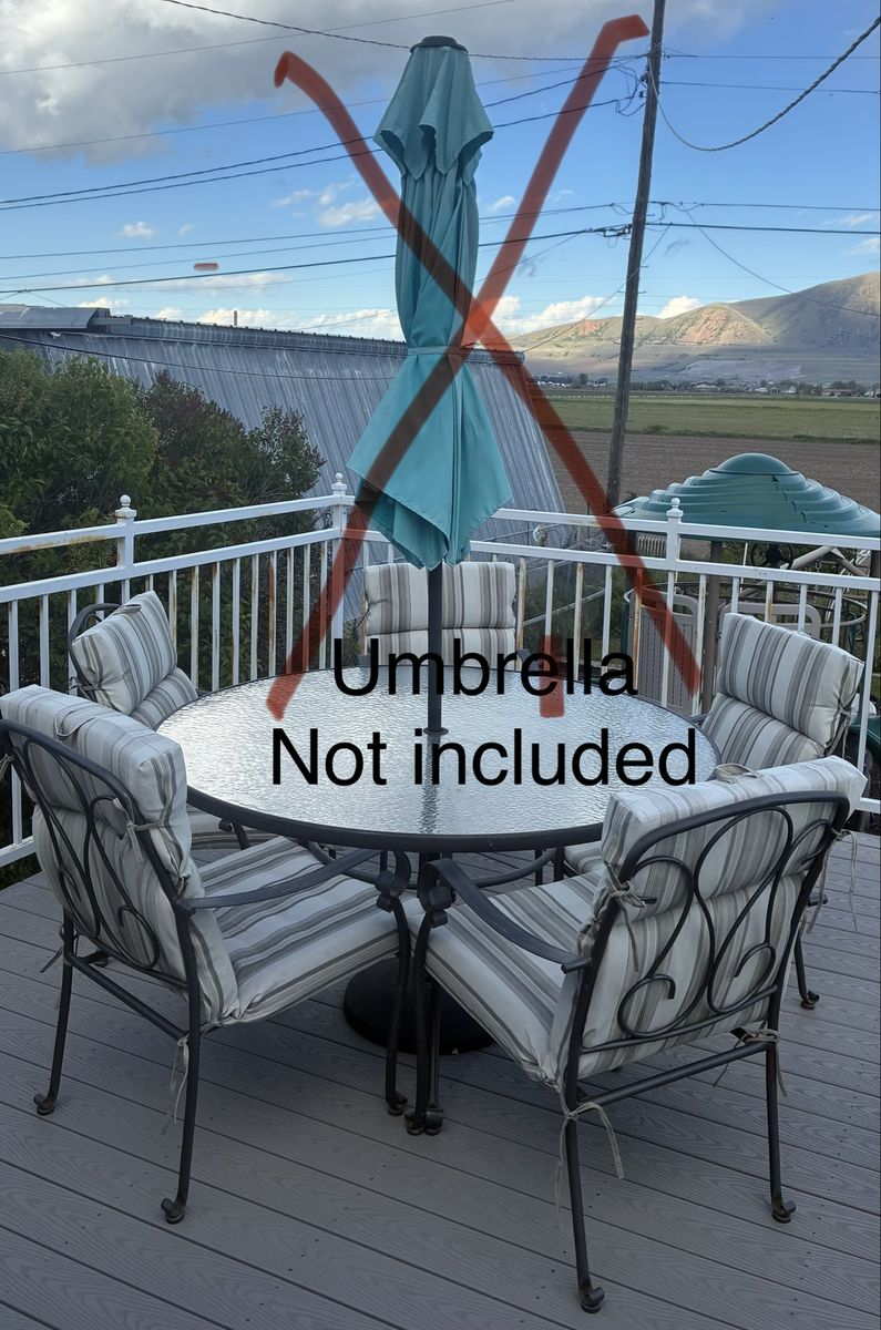 Aluminum round glass table/5 chairs - NO UMBRELLA