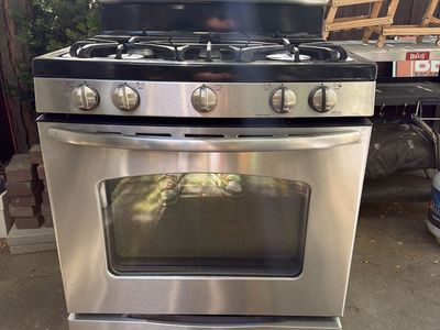 GE 5 Burner Gas Range - Convection Oven