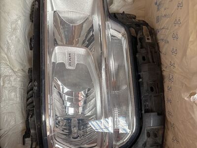 2020 Ram 2500 Cummins Right Headlight