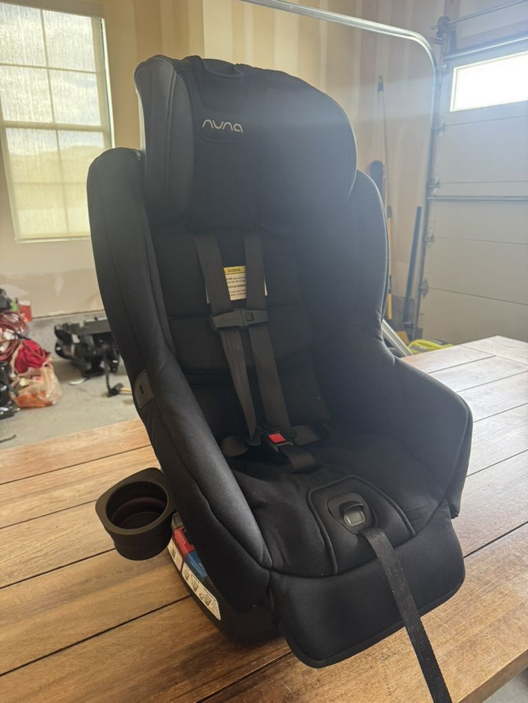 Nuna Rava Car Seat