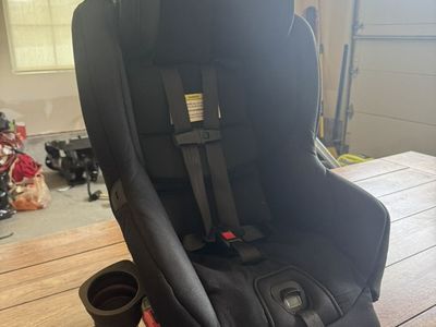 Nuna Rava Car Seat