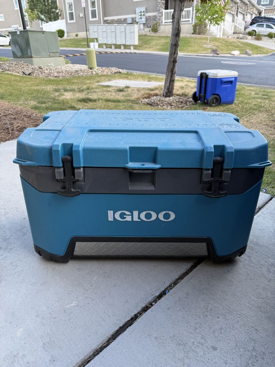 Igloo Cooler