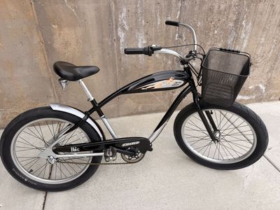 Schwinn Electra - Flying Sue (customer cruiser)