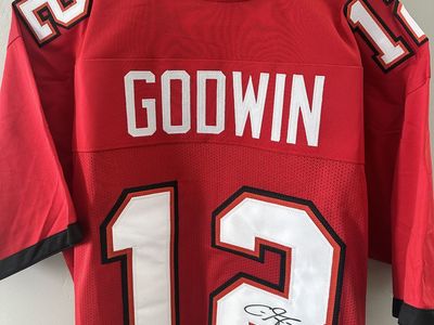 Chris Godwin Signed Tampa Bay Buccaneers Jersey – JSA Authenticated