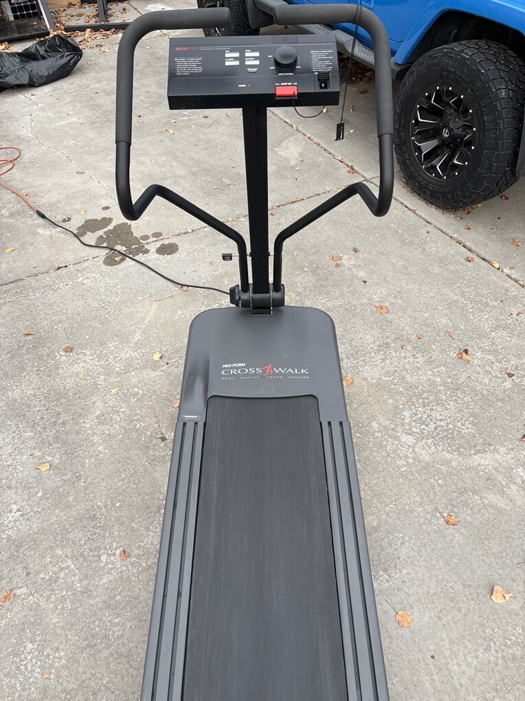 Pro-form crosswalk, dual motion cross training