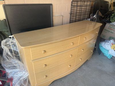 Light Wood Curved Front Dresser with Matching Queen Bed Frame