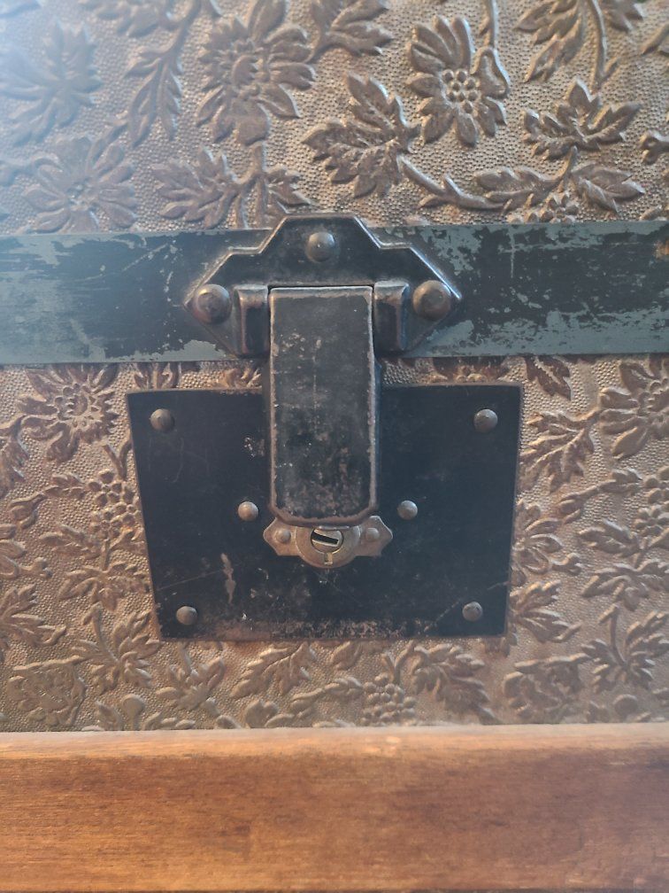 Main image 7