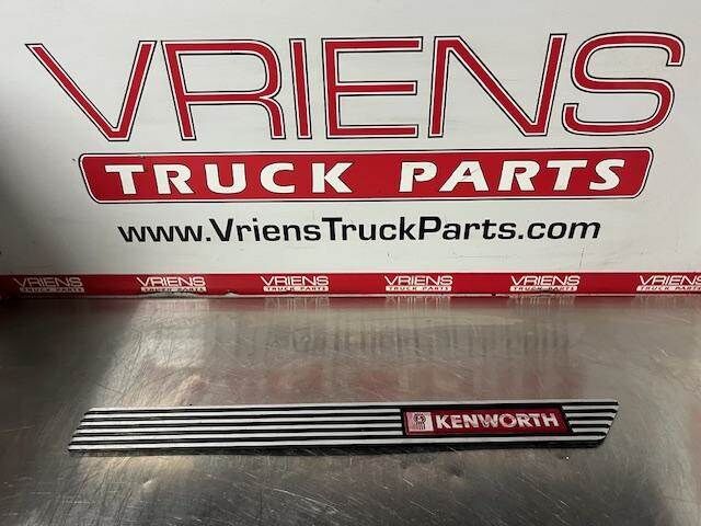 Kenworth T680 Trim Threshold Extrusion, Part # S60-1363