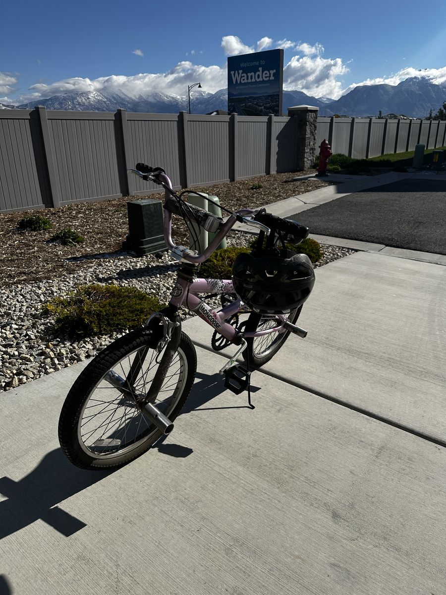 Kids Mongoose 20” Bike + Free Helmet