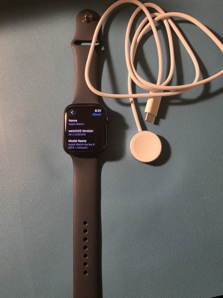 Apple Watch Series 9 45MM Fully Unlocked 100% Battery Health Mint Condition
