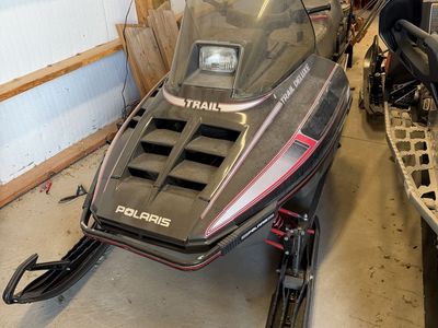 Vintage Polaris Indy Trail Deluxe Snowmobile 1992