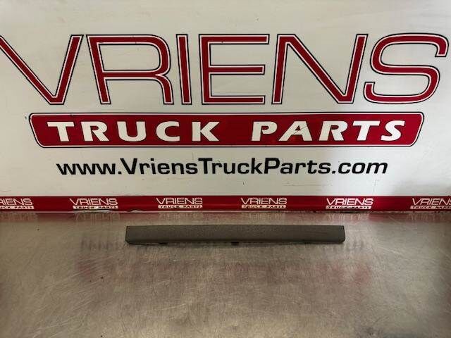 S60-6044-281 TRIM-COVER OVER DOOR GRAY