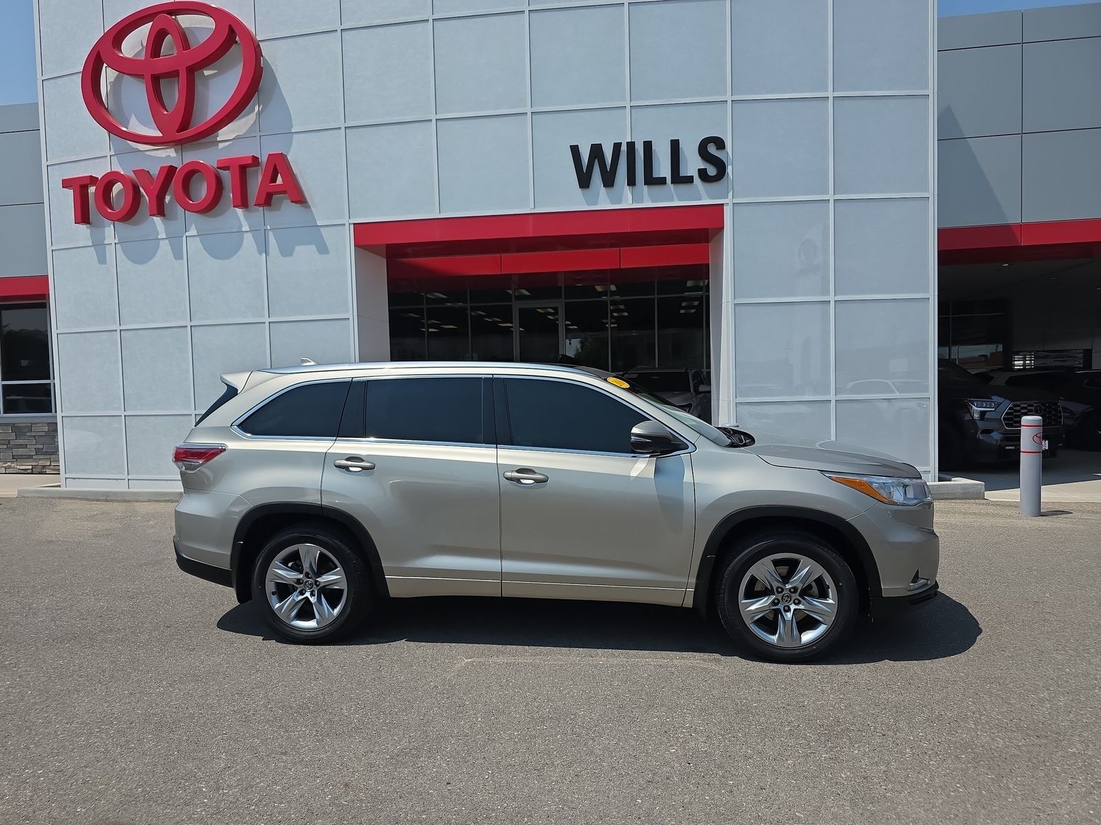 2016 Toyota Highlander Limited Platinum