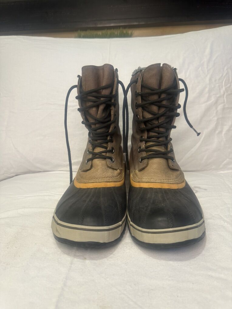 Sorel Men’s 13 Waterproof Winter Boots