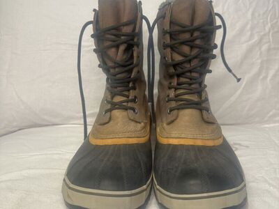 Sorel Men’s 13 Waterproof Winter Boots