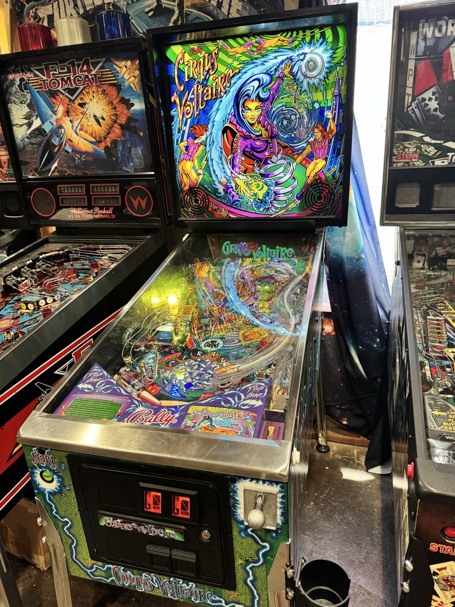 Cirqus Voltaire Pinball Machine