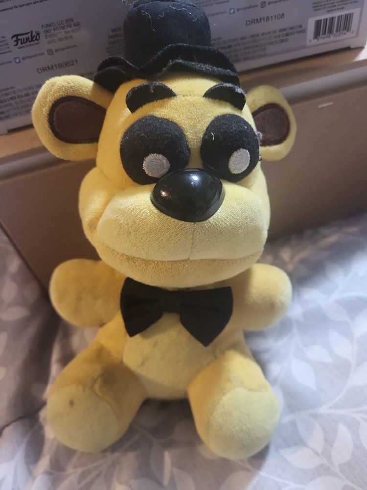 Funko Five Nights at Freddy's Golden Freddy Plush Toy, 6" Tall 2016