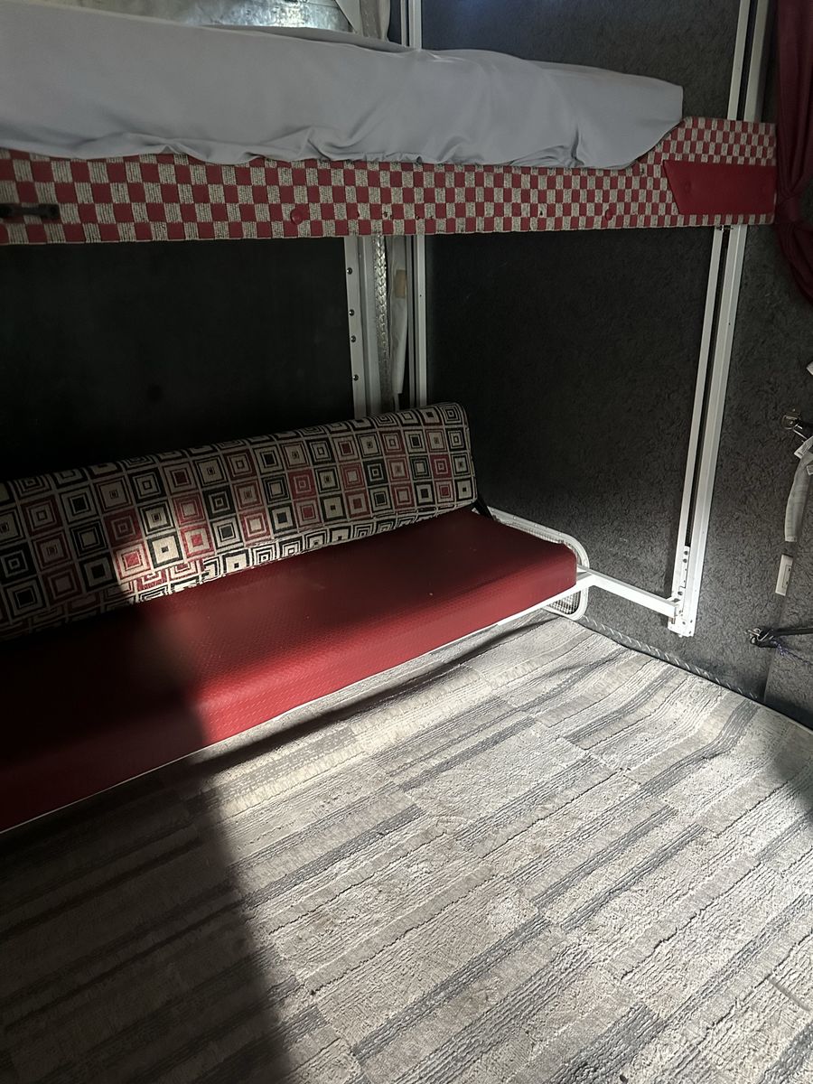 Main image 4