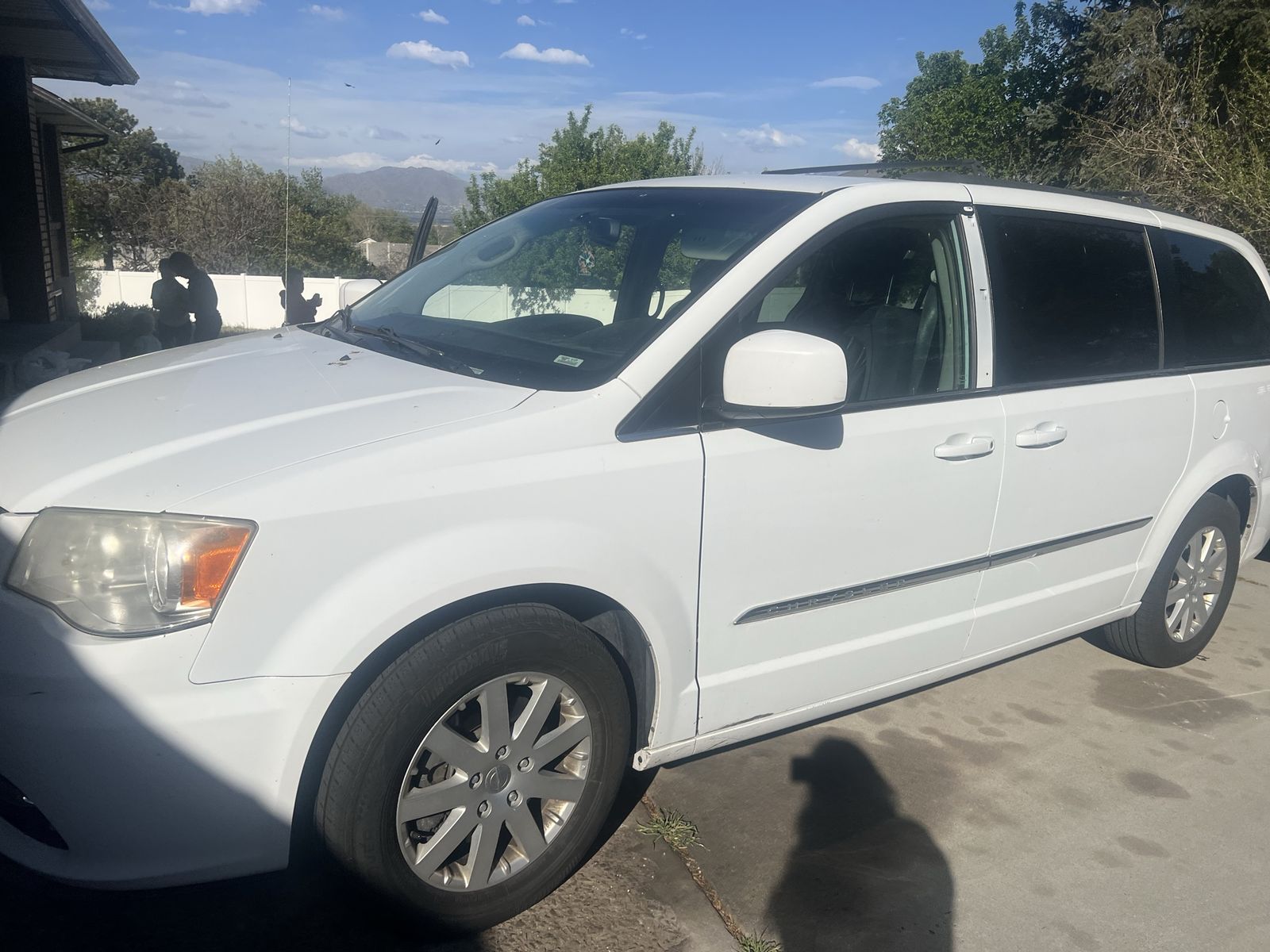 2014 CHRYSLER TOWN AND COUNTRY