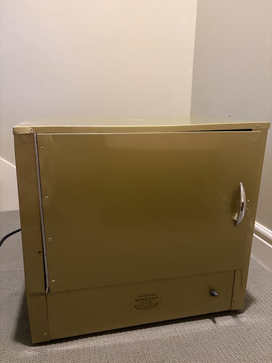 Eagle Marketing DRI-MOR 1000 Food Dehydrator with 10 Trays - Vintage