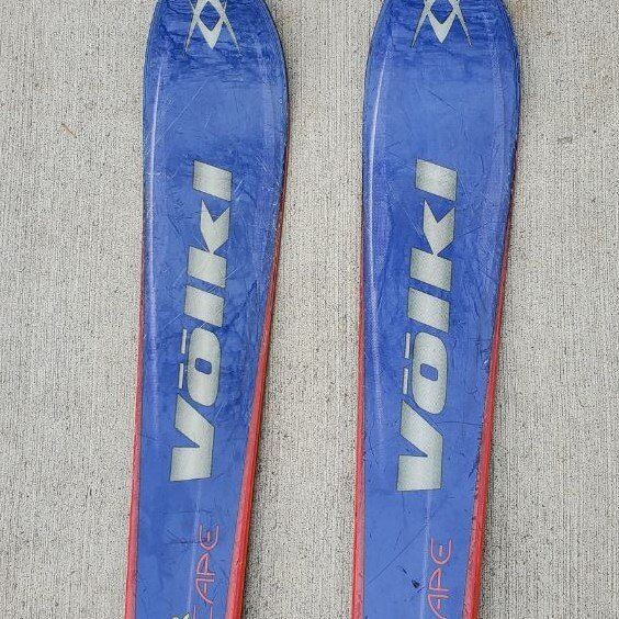 Men's Volkl Carver 170 cm Downhill Snow Skis
$30.