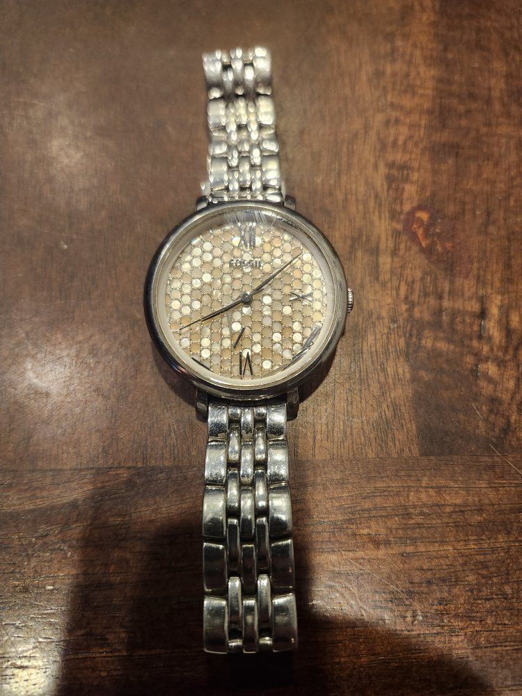Fossil Women's Silver Tone Watch with Textured Dial and Link Bracelet