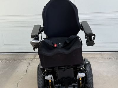 Quantum Q6 Edge Power Wheelchair