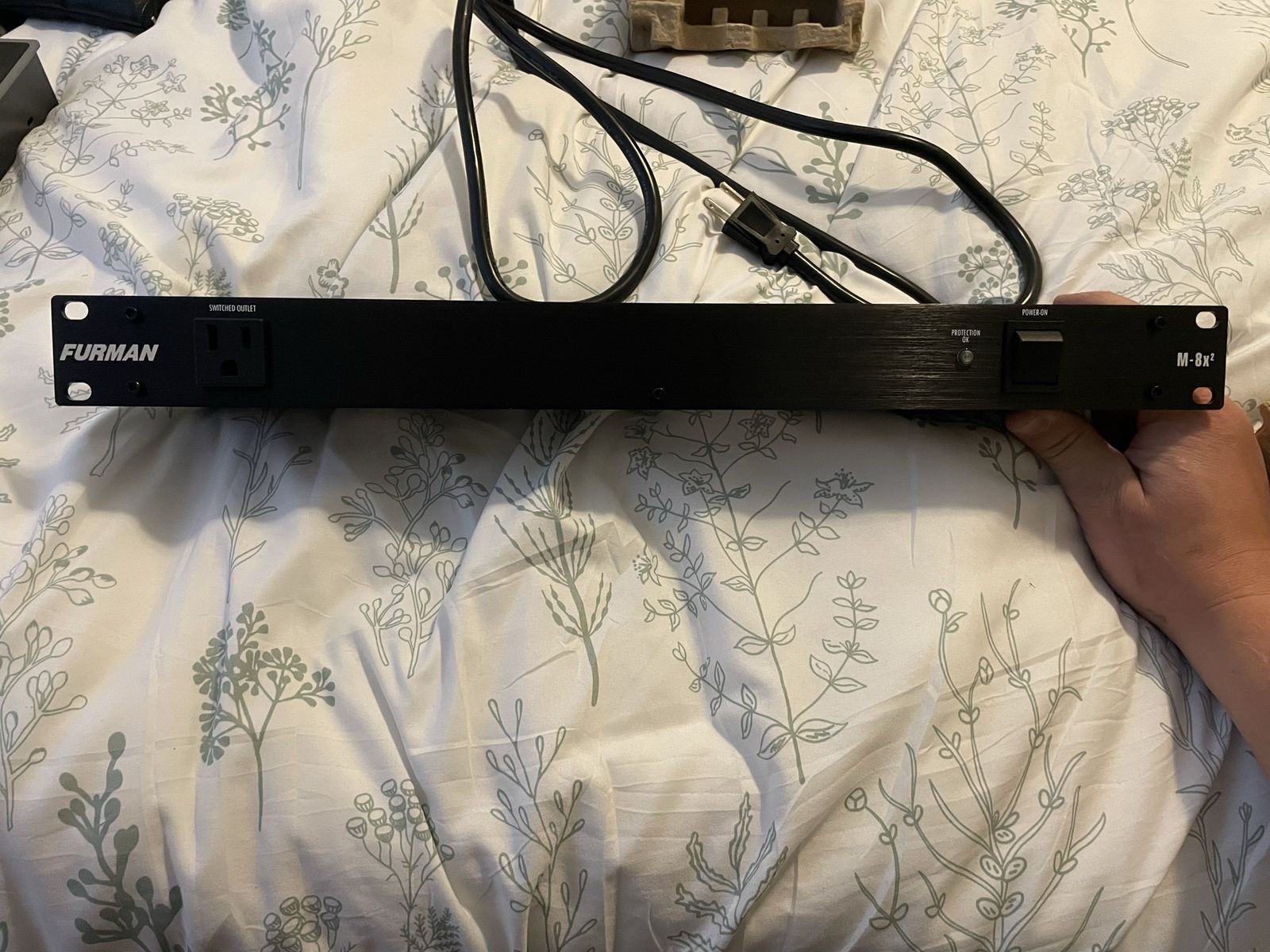 Furman M-8x2 Merit Series Power Conditioner and Surge Protector