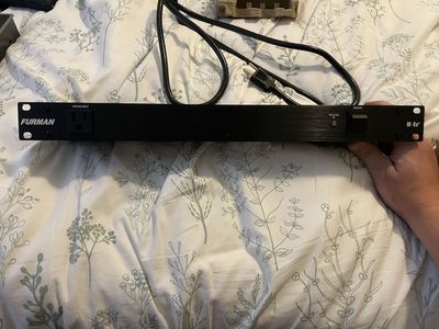 Furman M-8x2 Merit Series Power Conditioner and Surge Protector