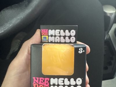 Nee Doh Mello Mallo Squishy Color-Changing Marshmallow Stress Toy, New in Box