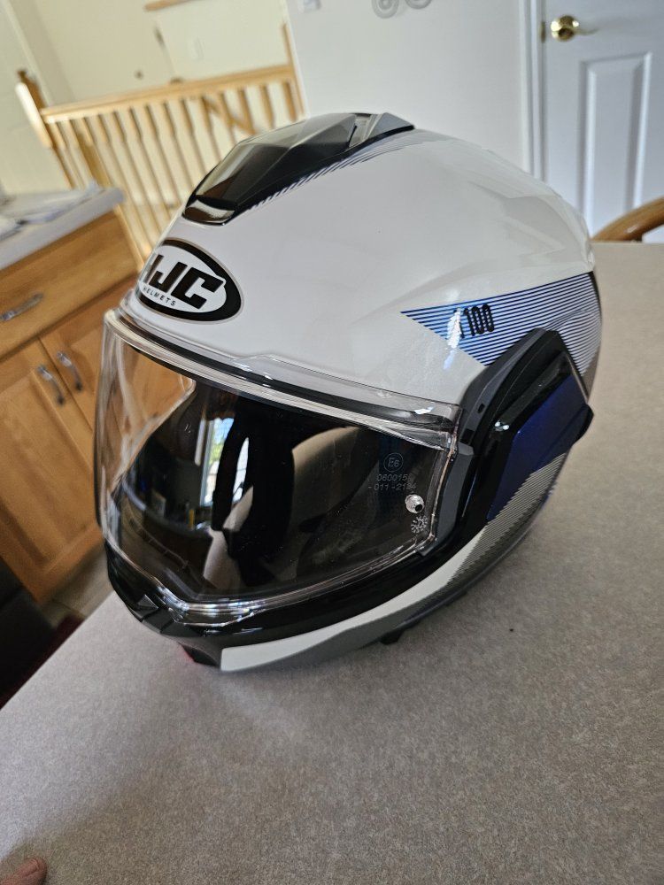 HJC i100 Modular Motorcycle Helmet Size Medium M 57-58 White Blue ECE R22.06