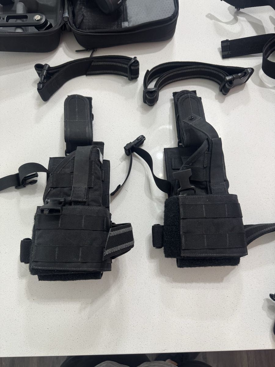 Tactical Drop Leg Holsters Set Black and Tan right hand 
