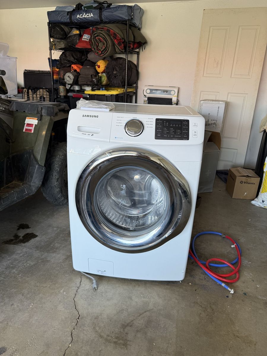 Samsung Front Load Washer - White, Electric, Used