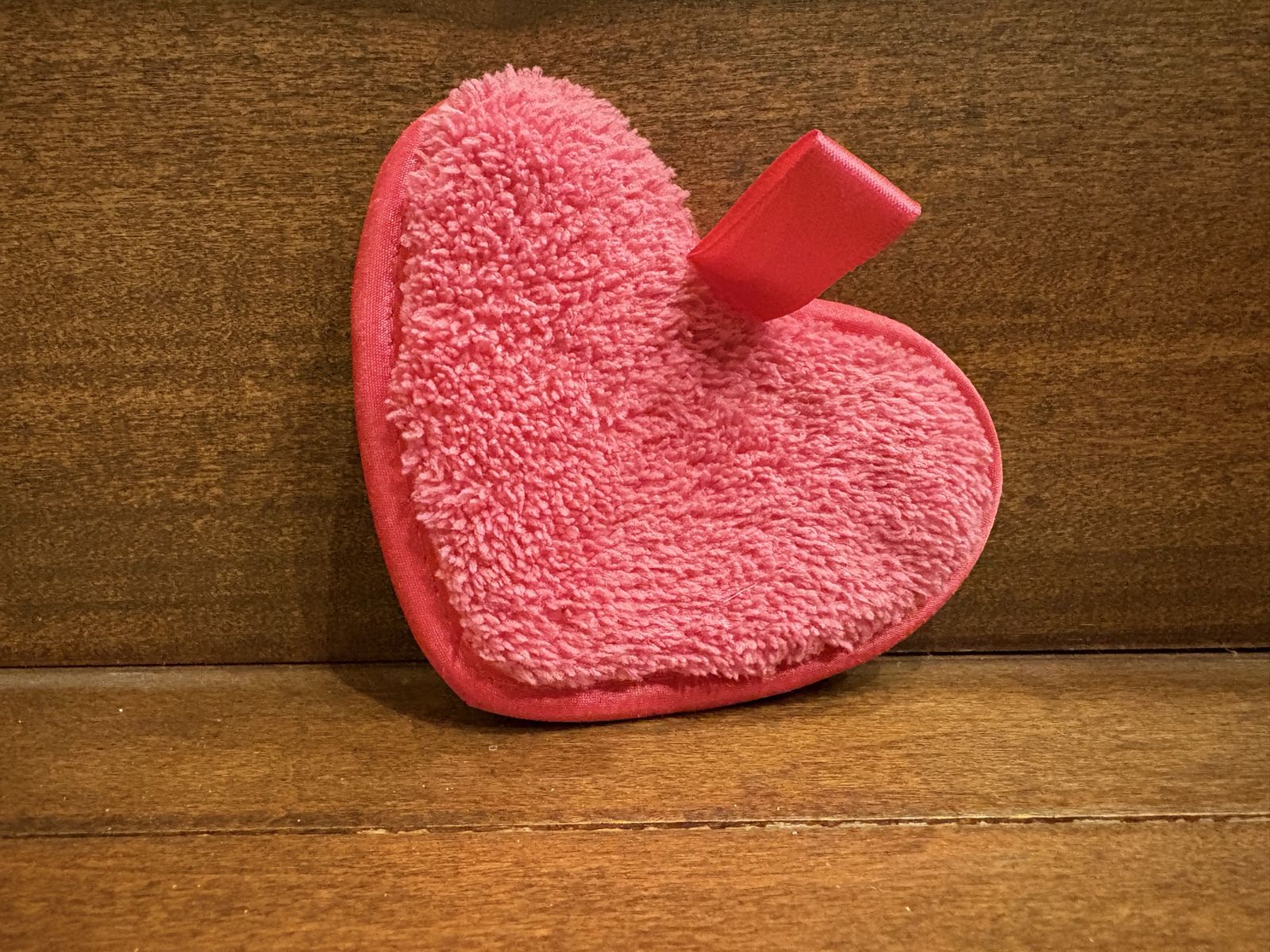 New Hot Pink Heart-Shaped Makeup Remover